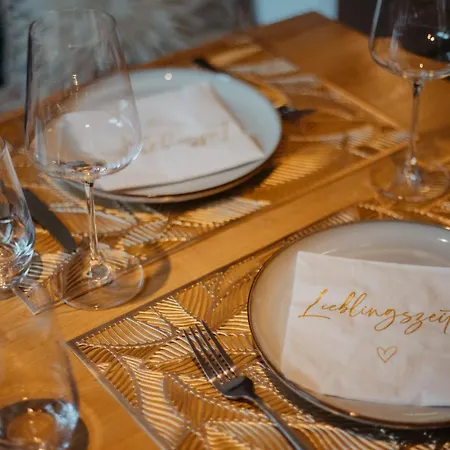 Jasta Homes Mosel, Zentral, Netflix, Waschmaschine, Terrasse, Privateingang, Erdgeschoss, ältester Weinort Deutschlands *