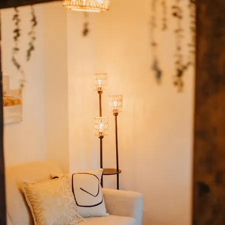 Jasta Homes Mosel, Zentral, Netflix, Waschmaschine, Terrasse, Privateingang, Erdgeschoss, Aeltester Weinort Deutschlands Neumagen-Dhron