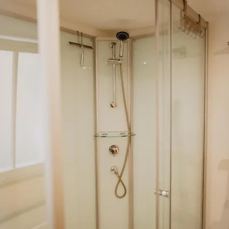 Jasta Homes Mosel, Zentral, Netflix, Waschmaschine, Terrasse, Privateingang, Erdgeschoss, Aeltester Weinort Deutschlands Διαμέρισμα