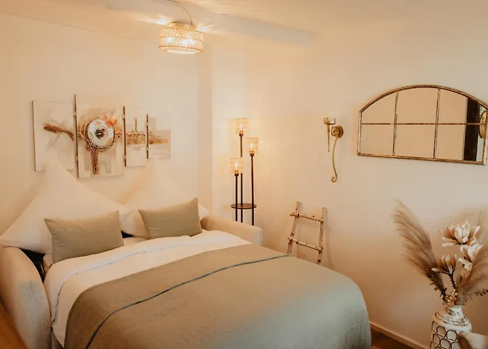 Jasta Homes Mosel, Zentral, Netflix, Waschmaschine, Terrasse, Privateingang, Erdgeschoss, Aeltester Weinort Deutschlands